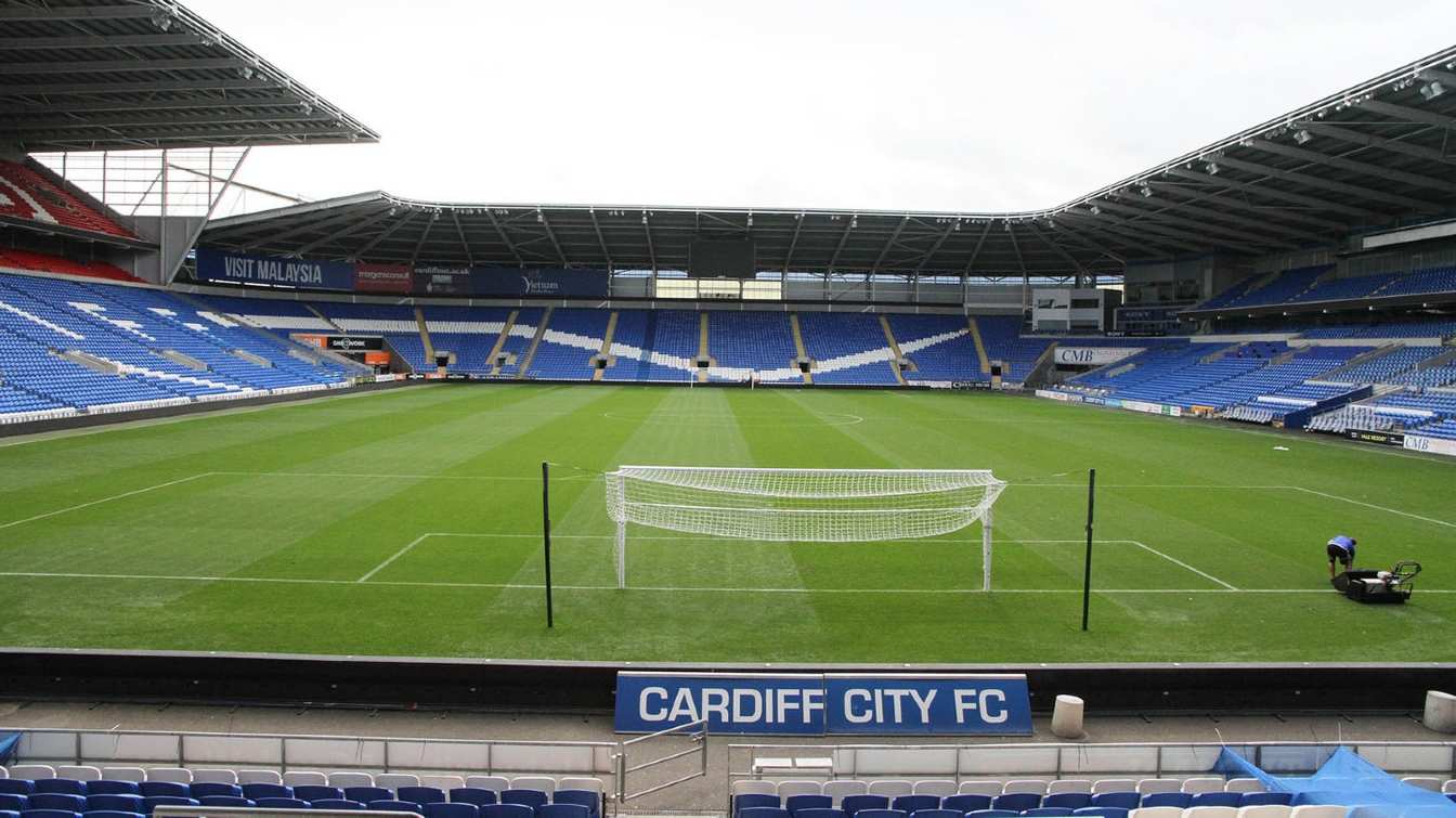 Cardiff City Stadium hosts matches of the Welsh national team and the local club, which played in the Premier League until a few years ago.