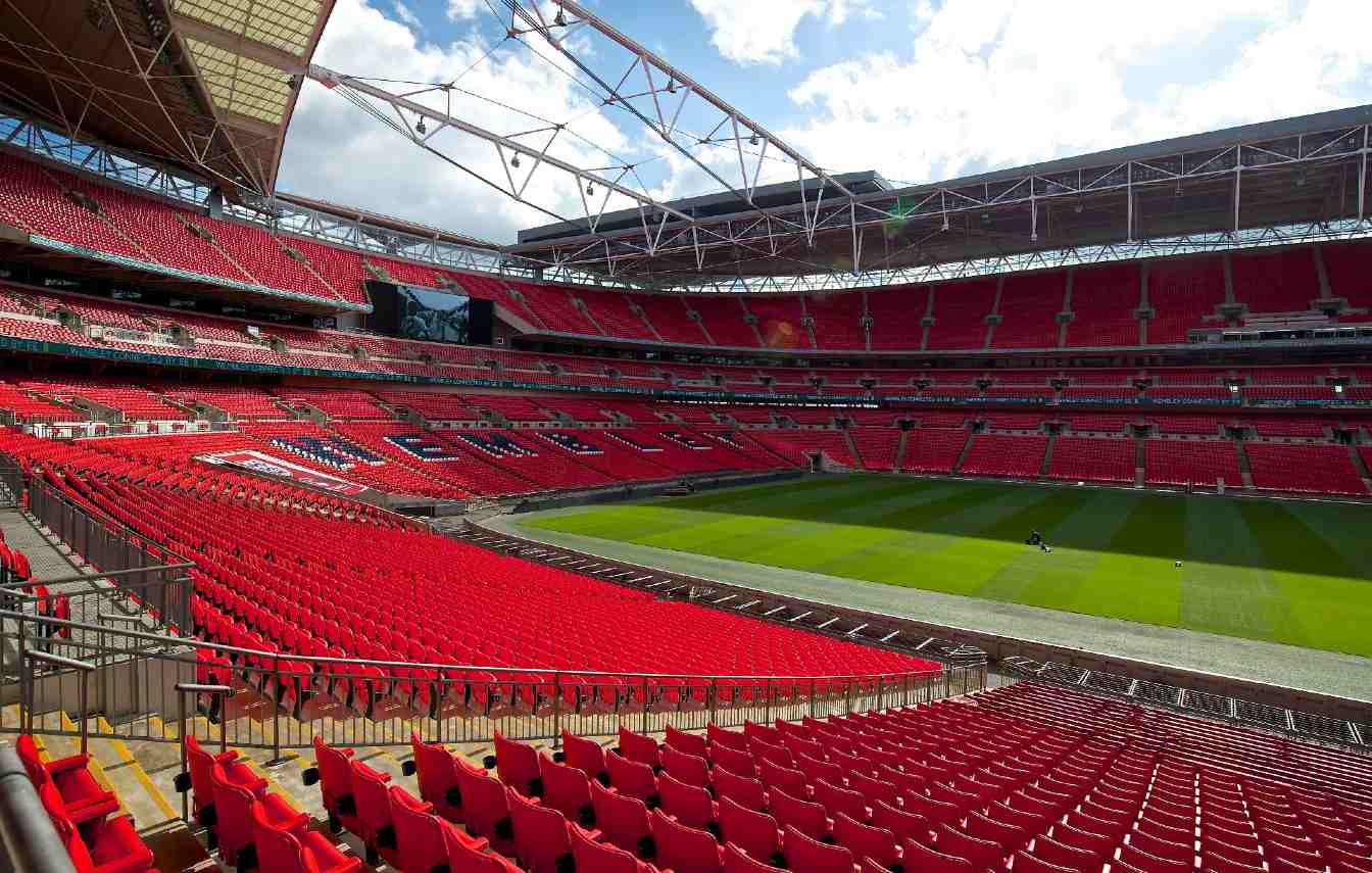 Spotify Camp Nou has officially entered the race to host the UEFA Champions League final. UEFA is expected to choose between Barcelona and Wembley Stadium, with the final decision scheduled for September.