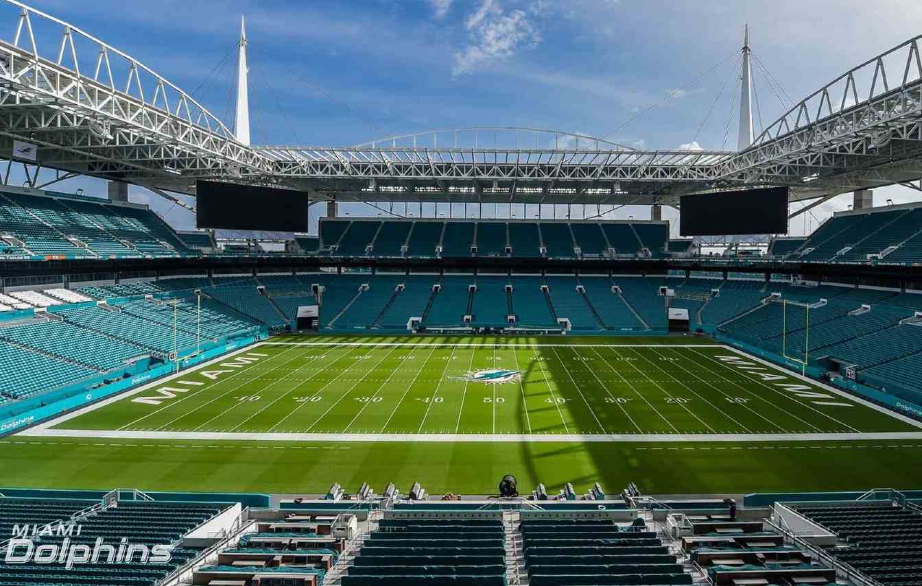 Hard Rock Stadium (Dolphins Stadium) 