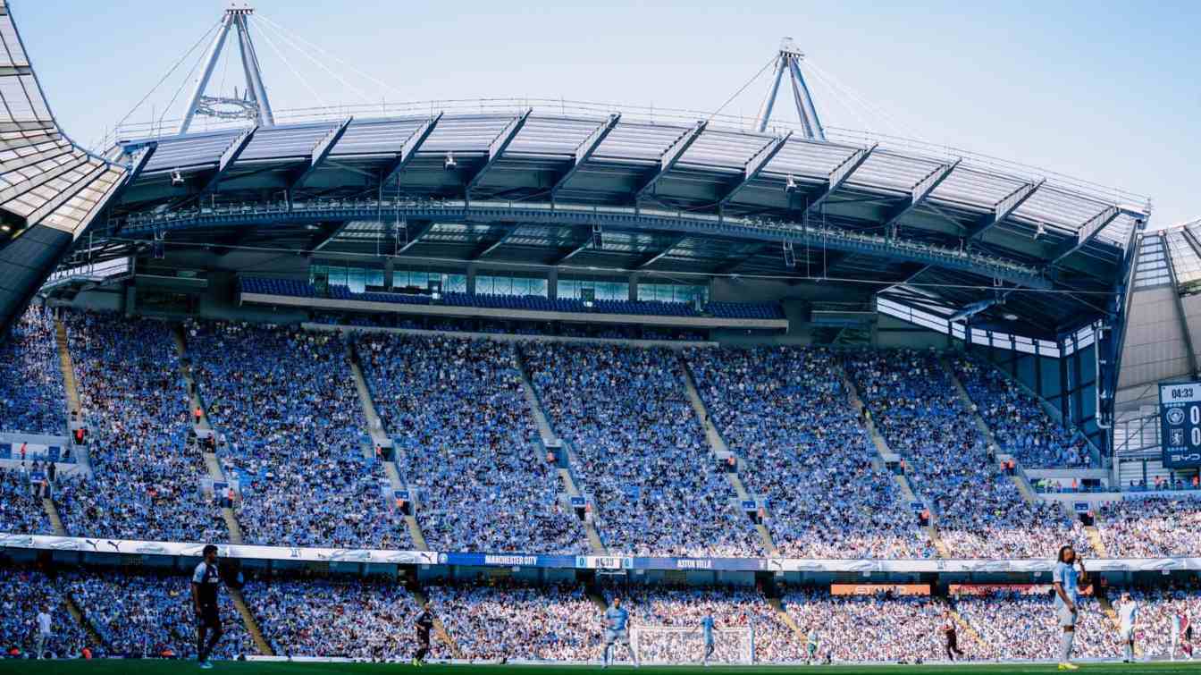 Etihad Stadium is preparing for the return of major concerts after the expansion of the North Stand. A series of Oasis shows could attract tens of thousands of fans each night and bring a major financial boost to Manchester.
